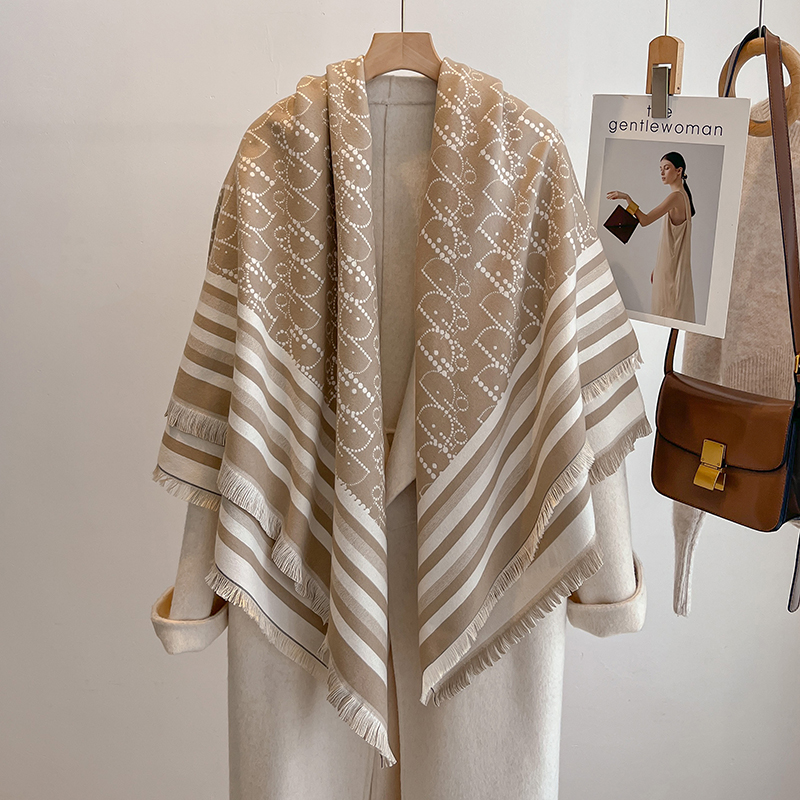 Elegant Striped Design Scarf I - Cashmere Throw Blanket avaliação e preço