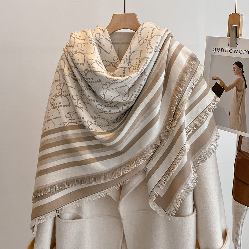 Elegant Striped Design Scarf I - Cashmere Throw Blanket avaliação e preço