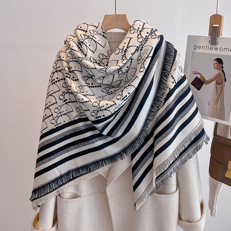 Elegant Striped Design Scarf I - Cashmere Throw Blanket avaliação e preço
